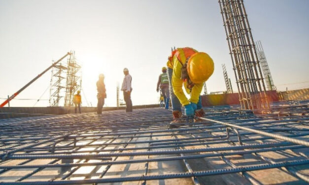 La construcción lidera la caída del empleo en la gestión Milei