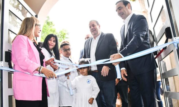 EDUCACIÓN PÚBLICA: Valdés inauguró refacciones en un jardín y dos escuelas de Alvear