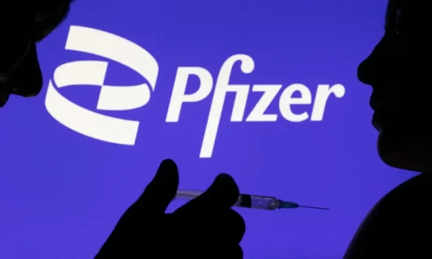 Pfizer admitió la muerte de un niño durante una terapia experimental