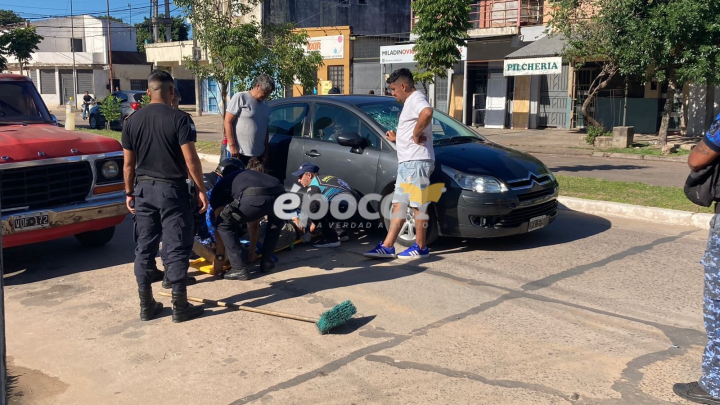 Corrientes: automovilista atropelló a un barrendero que debió ser hospitalizado