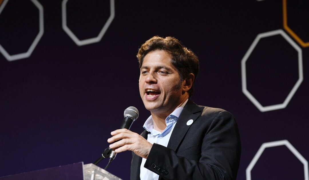 Axel Kicillof reavivó la interna con Cristina Kirchner: «Tengo la obligación de ponerme al hombro la construcción de un frente político»