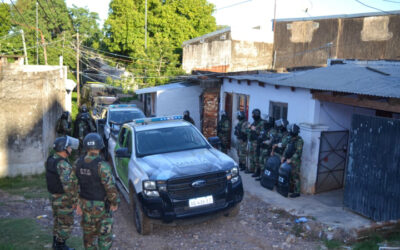 Múltiples allanamientos en viviendas del barrio Pujol