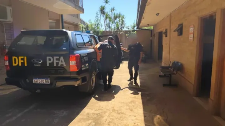 Extraditaron desde Brasil a un acusado por apuñalar al novio de su ex mujer