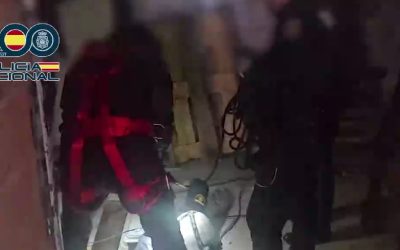 La Policía Nacional encuentra en Ceuta un compleja infraestructura subterránea para introducir toneladas de hachís en España con raíles, vagones y poleas