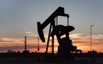 EN VIVO: El precio del Brent cayó cerca del 5% y cotiza por debajo de los 100 dólares por barril